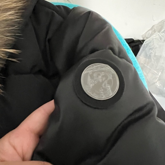 Brand new Nic and Fion coat, rated to -35C, real fir trim. Retails for $699 - Picture 5 of 6